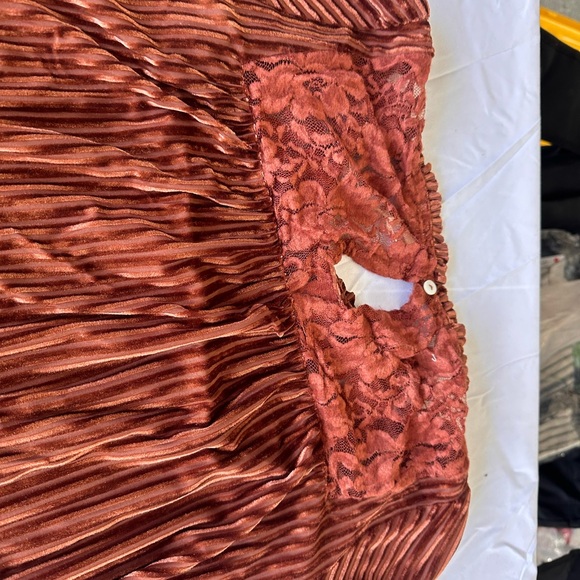 New blouse - Picture 3 of 5